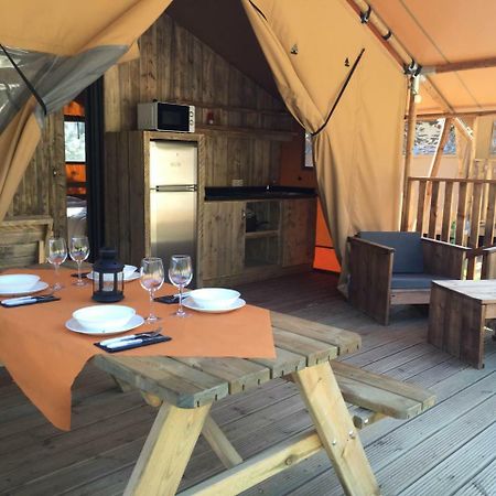 Camping Parc Gualba Гуальба-де-Дальт Экстерьер фото
