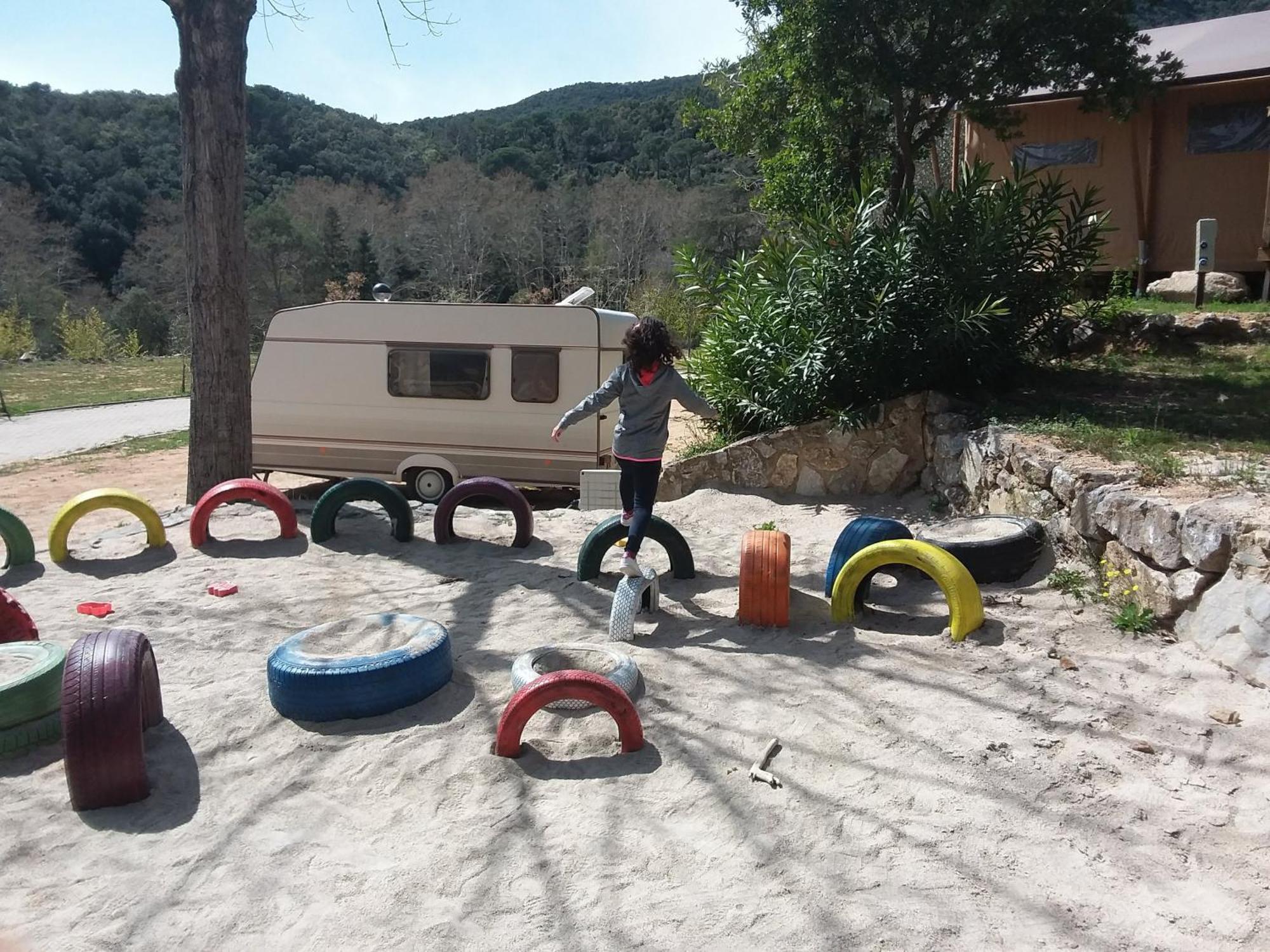 Camping Parc Gualba Гуальба-де-Дальт Экстерьер фото