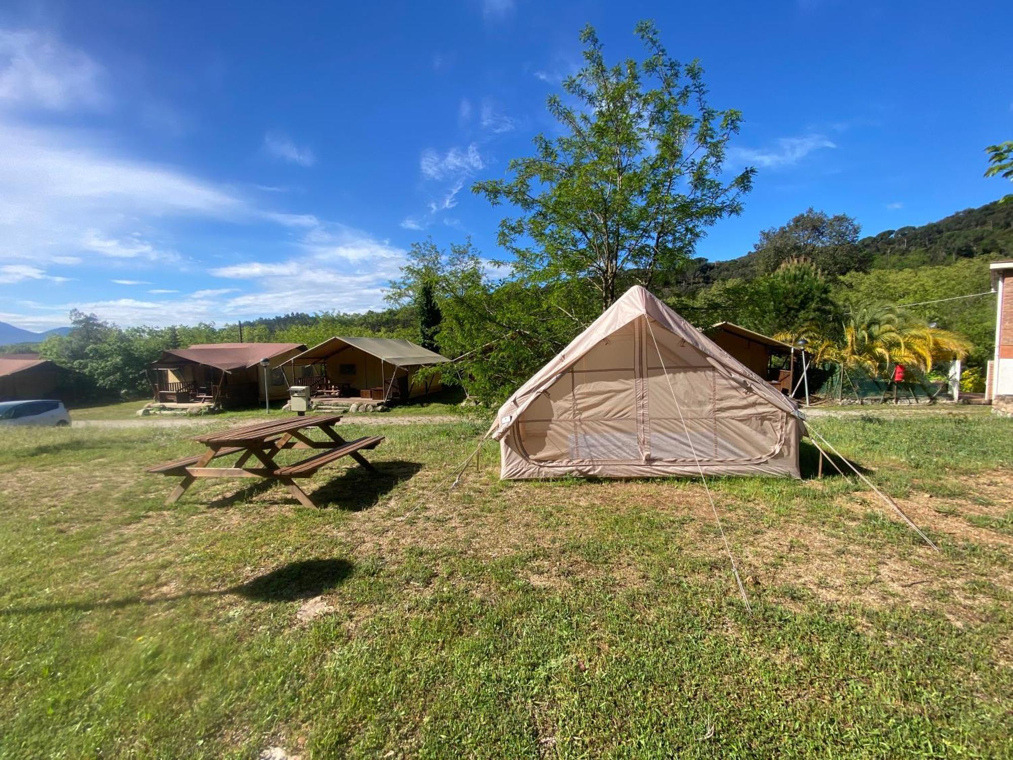 Camping Parc Gualba Гуальба-де-Дальт Экстерьер фото