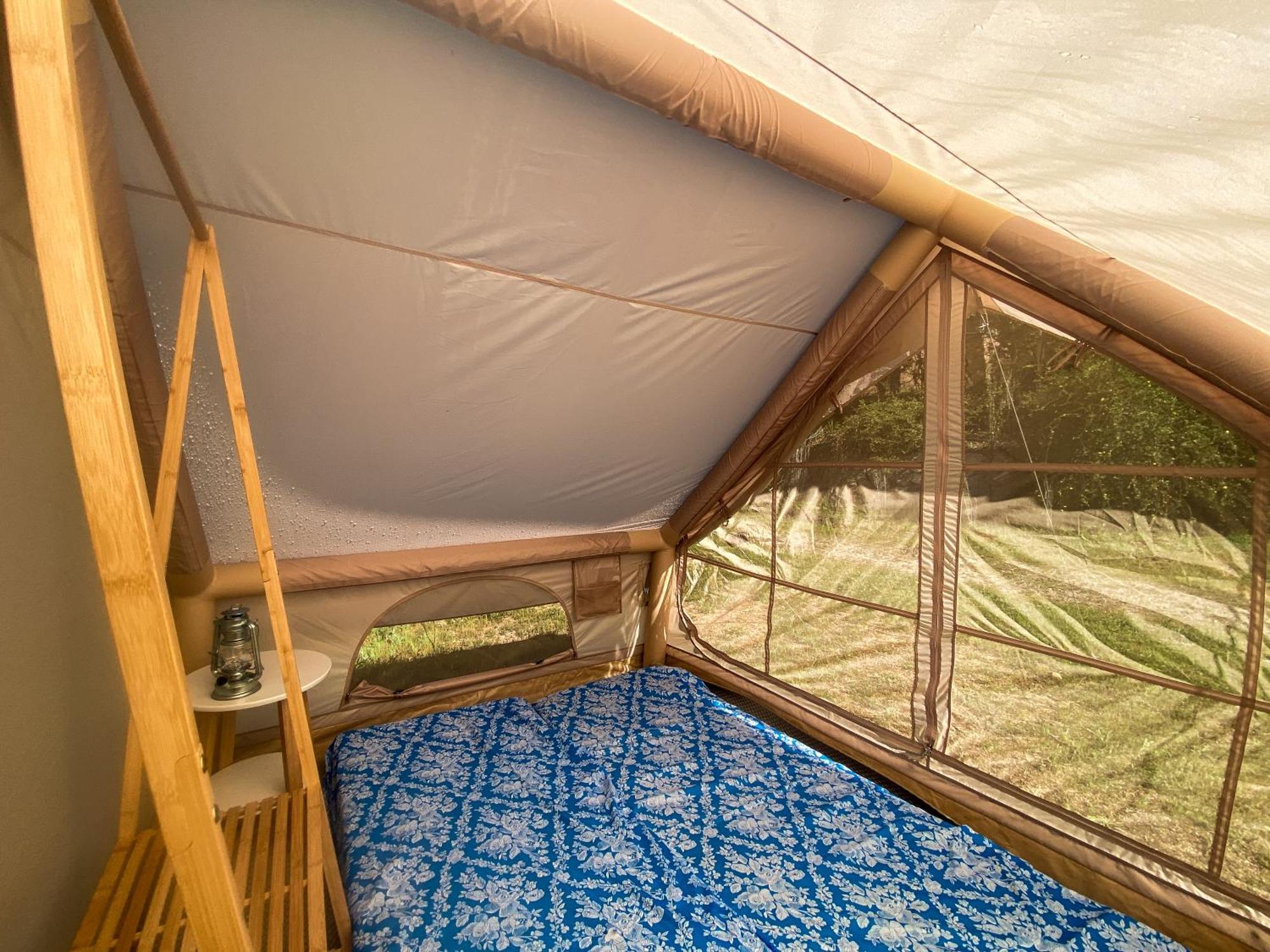 Camping Parc Gualba Гуальба-де-Дальт Экстерьер фото